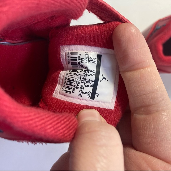 NIKE AIR JORDAN 11 RETRO INFANT “WIN LIKE 96'' SIZE 3C Bootie (378049-623) - Picture 4 of 6